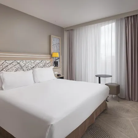 Hilton Garden Centre 4*