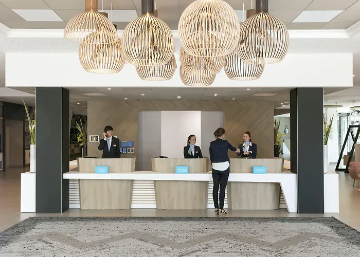 Hilton Garden Centre Hotel 4*