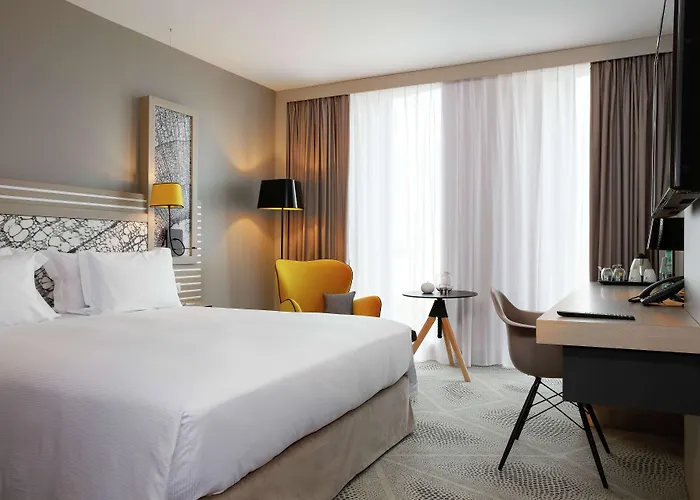 Hilton Garden Centre 4*