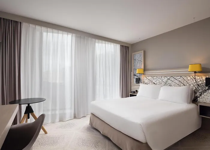 Hilton Garden Centre Hotel 4*