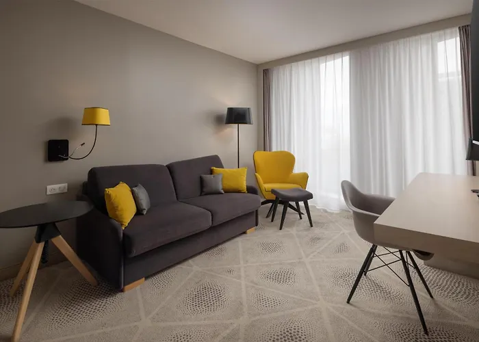 Hilton Garden Centre