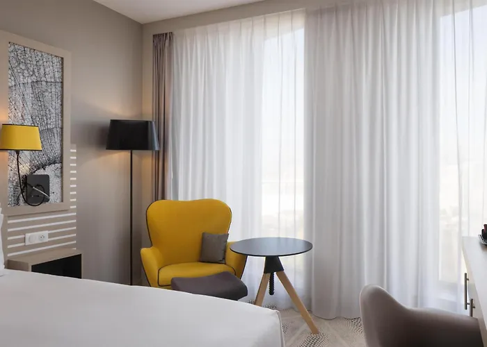 Hilton Garden Centre