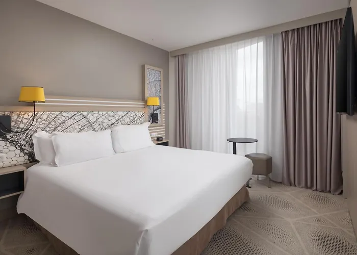 Hilton Garden Centre 4*