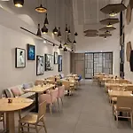 Hilton Garden Centre Hotel