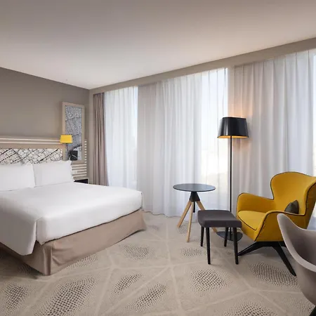 Hilton Garden Centre 4* Burdeos
