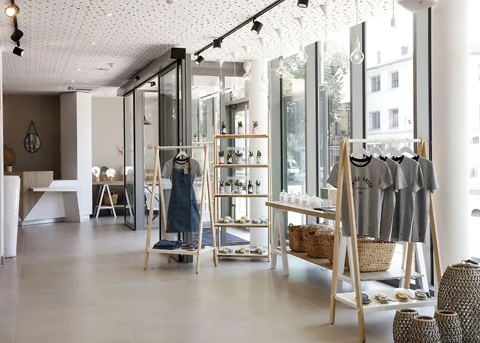 Hilton Garden Centre Hotell